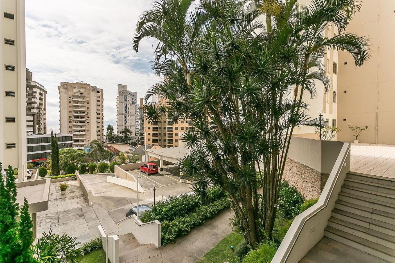 APTO 3Q Moderno, espaçoso localizado a uma quadra do Shopping Beira-mar #CA28 Florianopolis Exterior foto